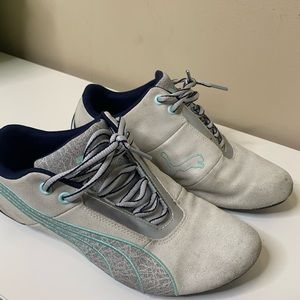 Women’s Puma shoes